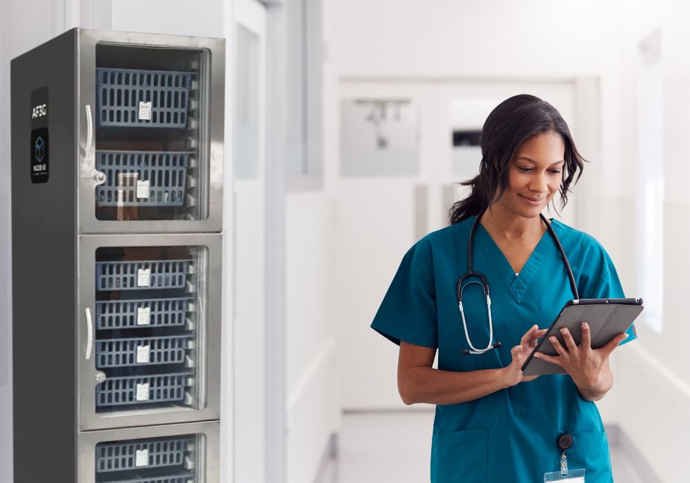 RFID smart cabinets 16 HealthCare with RFID 1000 x 700 v972426